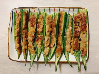 16、酿秋葵,煎到秋葵完全成熟之后