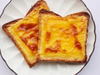 9、脆底芝士蜂蜜吐司,放温。