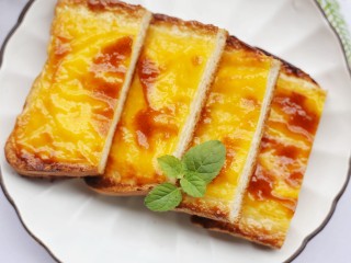 13、脆底芝士蜂蜜吐司,喜欢的赶紧做起来吧。