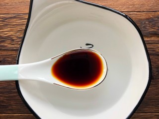 4、糖醋藕丁,一勺生抽