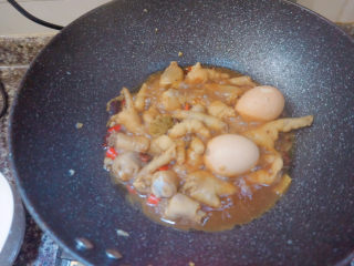 27、香辣卤鸡爪,再加水焖煮八分钟