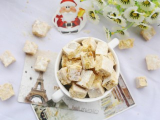 12、好吃到爆的点心网红雪花酥,成品。