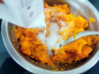 8、炸地瓜丸子,加牛奶