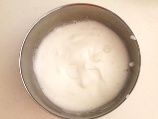 14、酸奶芝士蛋糕,继续高速打发