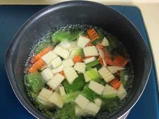 9、双脆时蔬,焯水时间一般水开后就可以捞出了