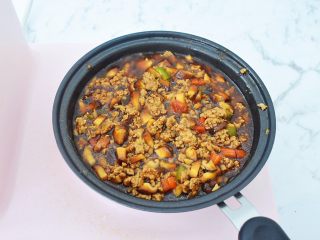 16、香菇肉酱拌面,煮至浓稠关火备用