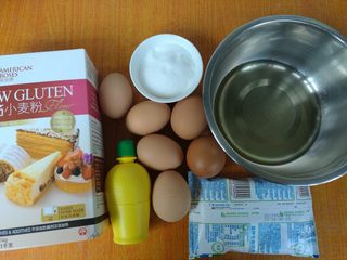 1、日式棉花蛋糕,准备材料。