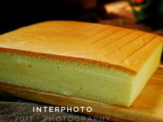 20、日式棉花蛋糕,切去四边。