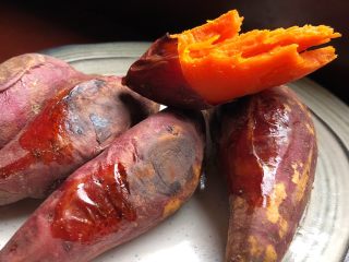 6、超简单的烤山芋,好诱人