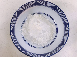 3、薯片鸡翅,少量面粉