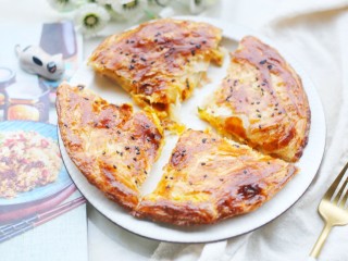 17、酥到掉渣的爆浆奶香芝士红薯饼,喜欢的一定要试试。