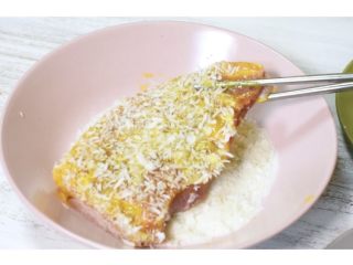 7、懒人版日式炸猪扒,再粘一层面包糠