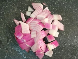 10、柠檬鸡爪,切半个洋葱