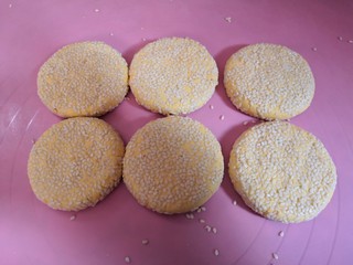 14、南瓜饼,用同样的方法做完。