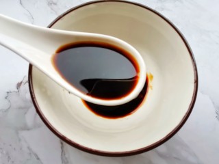 4、糖醋茄子拌饭,陈醋2勺，