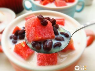 14、红豆牛奶西瓜冰,来一口^_^