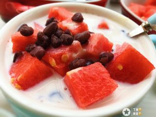 16、红豆牛奶西瓜冰,冰凉爽口！