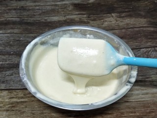 7、华夫饼,切拌均匀