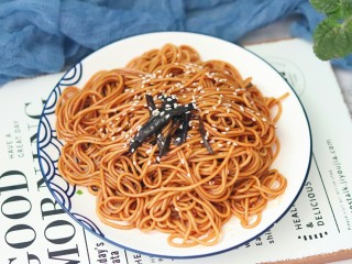 15、懒人葱油拌面,好吃又简单的葱油拌面就完成啦。