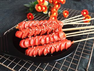 20、黑椒烤肠,黑椒味道浓郁，鲜香适口~