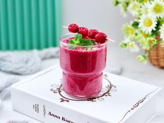 15、香蕉蔓越莓奶昔,成品