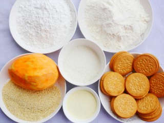 1、软糯香甜的红薯夹心饼,制作材料：红薯500g、澳优能立多G4奶粉20g、糯米粉100g、面粉100g、白糖20g、面包糠30g、饼干200g、白芝麻20g。