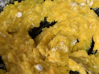 3、南瓜酥饼,放点面