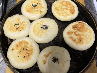 17、南瓜酥饼,锅预热放饼