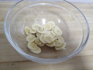 2、香蕉软饼,香蕉切片