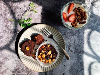 6、巧克力果仁小蛋糕,好香啊！