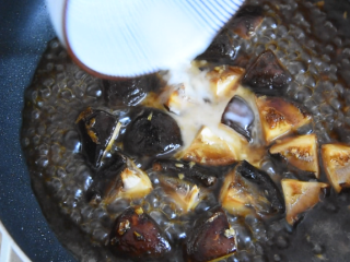 6、生菜就要这样做，美味下饭又不失营养,沸腾后勾芡