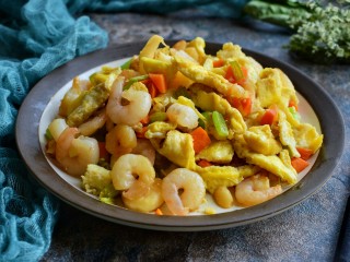 17、芹菜鸡蛋炒虾仁,成品图