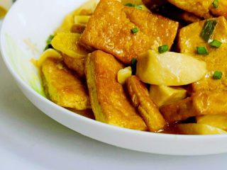 13、菌茹烩豆腐, 素菜也能鲜沫无比的哦!