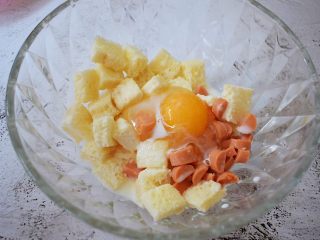 6、芝士焗吐司,加入牛奶