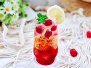 12、橘子蔓越莓蜂蜜冰饮,酸酸甜甜口感好，层次丰富又饱满。