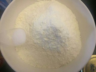 8、布里欧修汉堡面包????,250g高筋面粉➕10g盐