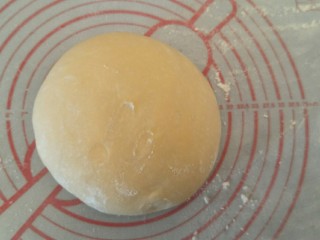 25、布里欧修汉堡面包????,拿出揉几下排出大气泡