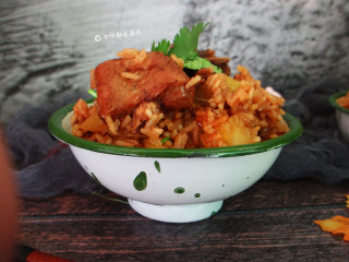 9、排骨焖饭,简单快手又营养丰富让人有食欲的土豆焖饭