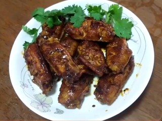 12、香煎鸡翅,美味的鸡翅香喷喷了！
