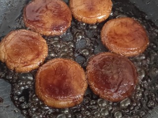 11、红糖麻糍,煮至汤汁粘稠