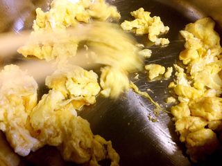 8、西兰花紫菜饭团,炒散