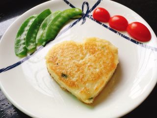 10、萝卜丝煎饼,煎了个桃心，为我男神哈哈