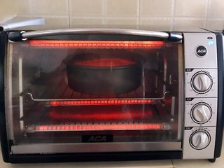 27、茶香戚风蛋糕,烤箱150W预热5分钟，放入烤盘，上下火150W，烤制60分钟