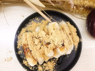 20、红糖糍粑,撒在红糖糍粑上面