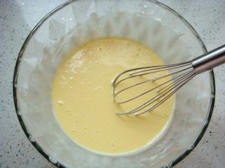 7、蔓越莓鲷鱼烧,“Z”字形搅拌至无颗粒，静置半小时。