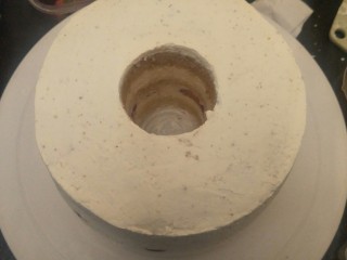 23、奶油草莓海绵蛋糕,用刮板奶油抹平表面