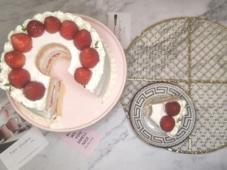 26、奶油草莓海绵蛋糕,完成get✔