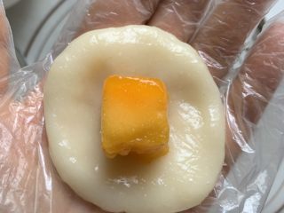 11、水果糯米糍,包水果