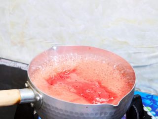 10、西瓜凉糕,煮沸关火
