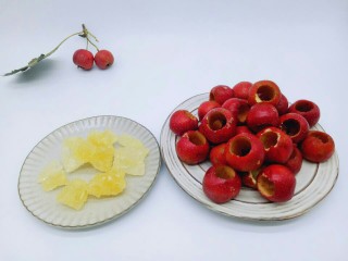 12、零添加山楂罐头,准备工作完成。